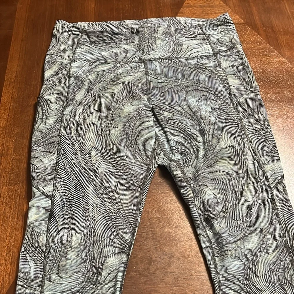 Lululemon Fast and Free Non-Reflective Dimensional Icing Blue Multi